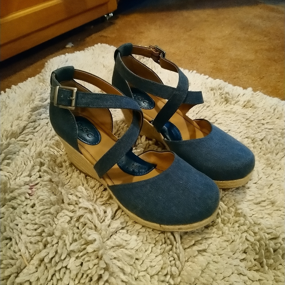 B. O. C wedge sandals